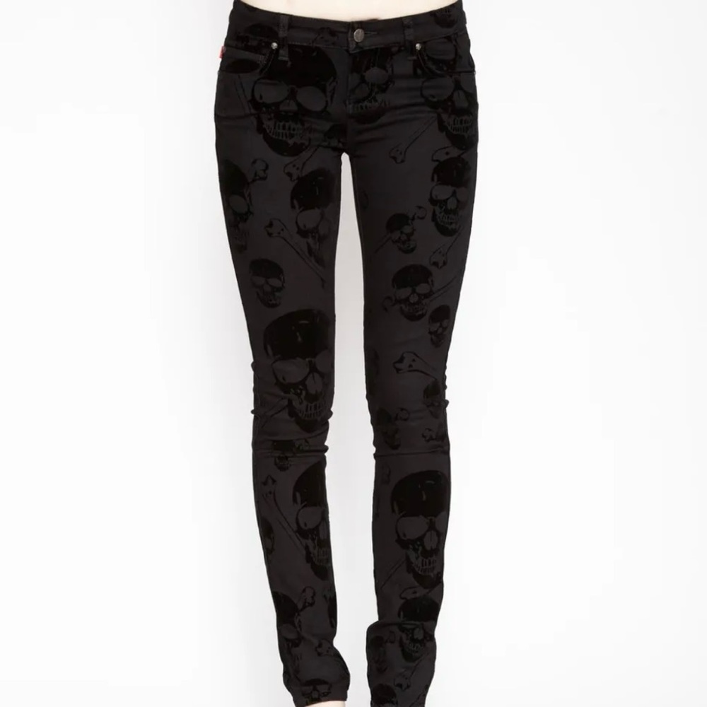 Tripp NYC black skull pants sz 0